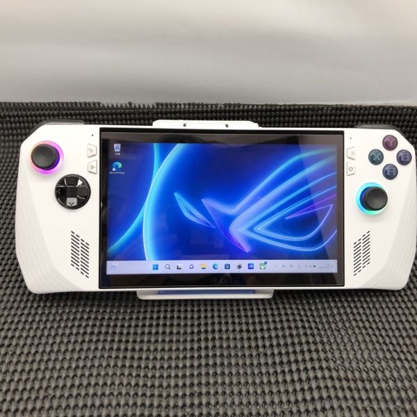 極美品!!ROG Ally ゲーミングPC ポータブル Z1モデル へなへな 極美品!!ROG Ally ゲーミングPC ポータブル Z1モデル へなへな