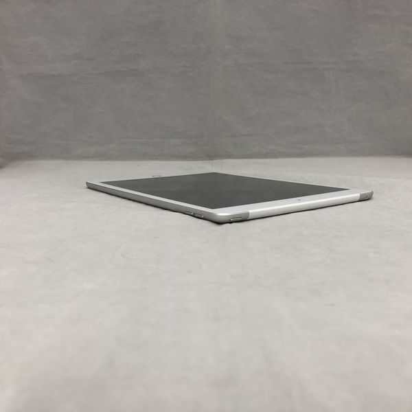 APPLE 〔中古〕iPad (第8世代) MYMJ2J/A（中古保証3ヶ月間