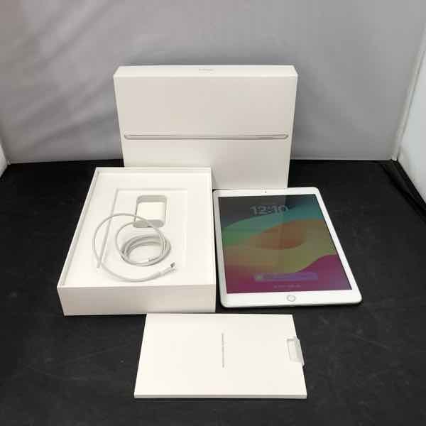 中古品〕 iPad 第8世代 32GB シルバー MYMJ2J／A SoftBank【352】
