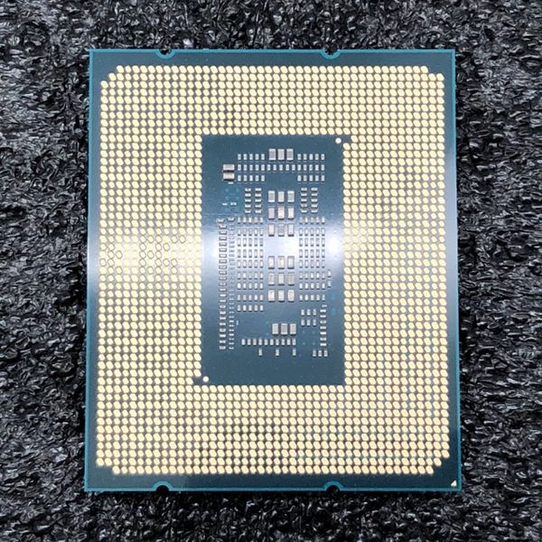 Intel 〔中古〕インテル® Core™ i9-12900KF プロセッサー BOX