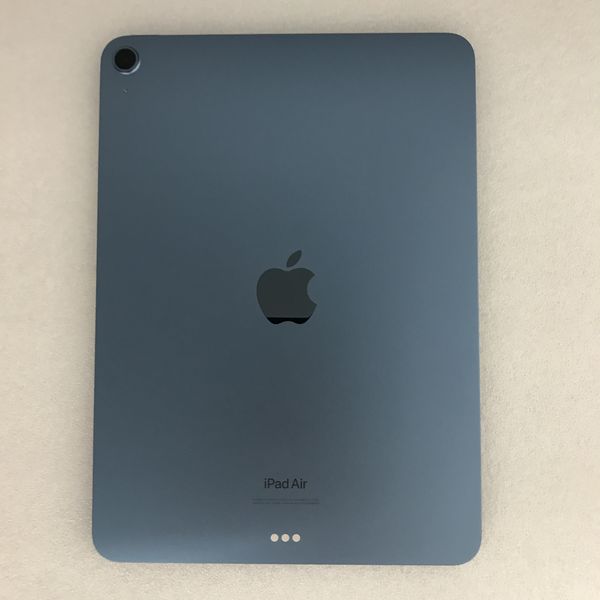 APPLE 〔中古〕iPad Air5 (第5世代) Wi-Fiモデル 64GB ブルー MM9E3J/A