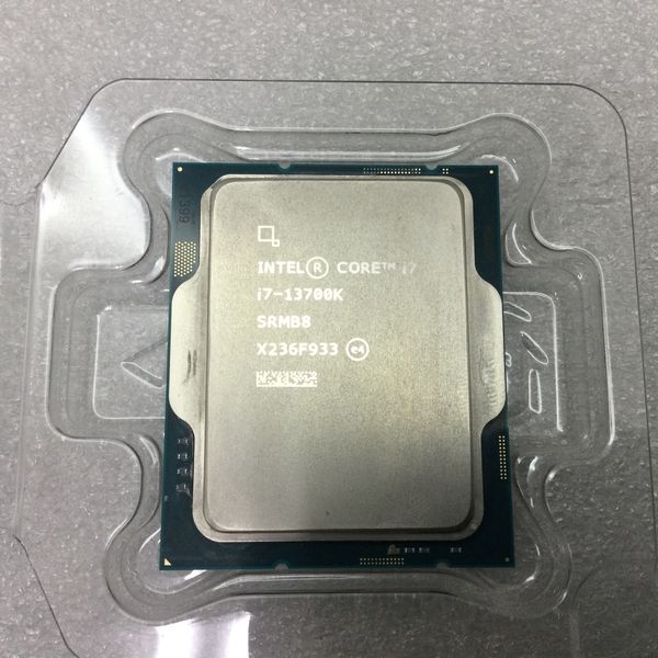 CPU Intel Core i7-13700K 中古品