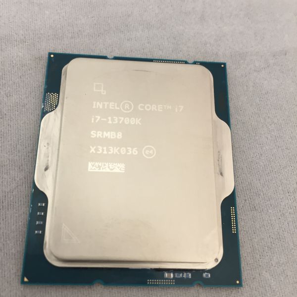 Intel Core i7-13700K (中古) Intel 〔中古〕インテル® Core™ i7-13700K プロセッサー Bulk（中古