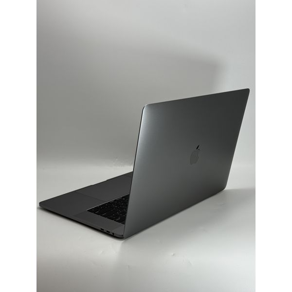 MacBook Pro シルバー 2019-15.6インチ
