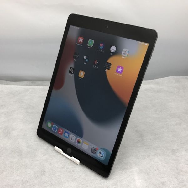 APPLE 〔中古〕iPad (第8世代) 32GB スペースグレイ MYMH2J/A au（中古 