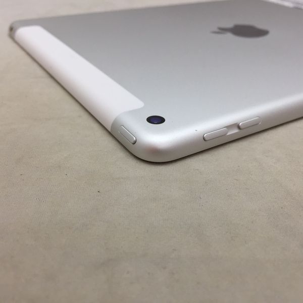 APPLE 〔中古〕iPad (第6世代) 32GB シルバー MR6P2J/A 国内SIMフリー
