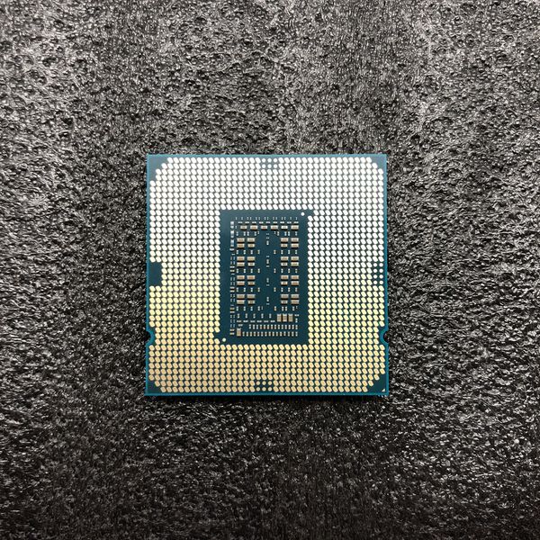 Intel 〔中古〕インテル® Core™ i9-11900K プロセッサー Bulk（中古 
