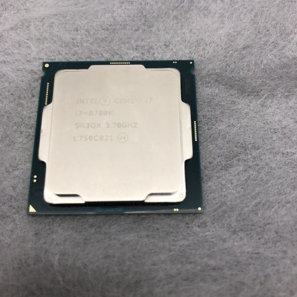 Intel Core i7-8700K CPU 正常動作取り外し中古品 Intel Core i7-8700K CPU 正常動作取り外し中古品 Intel Core i7