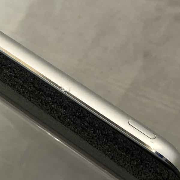 APPLE 〔中古〕iPad Air2 Wi-Fi 128GB シルバー MGTY2J/A（中古