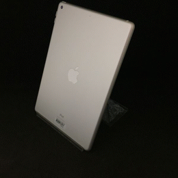 APPLE 〔中古〕iPad (第7世代) 32GB シルバー MW6C2J/A au（中古