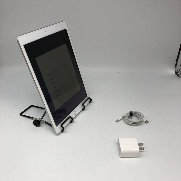 APPLE 〔中古〕iPad 8th Gen Wi-Fi 32GB Silver(MYLA2J/A)（中古保証3