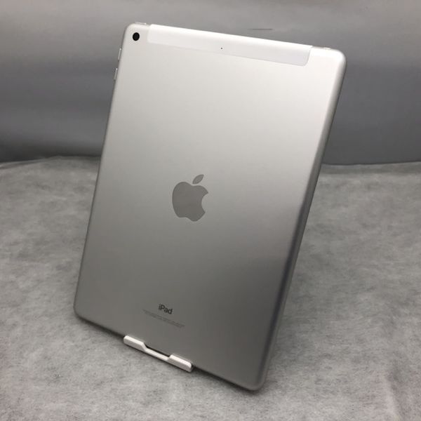 iPhone 5s シルバー 32 GB Softbank（iPhone 5 Black 32 GB