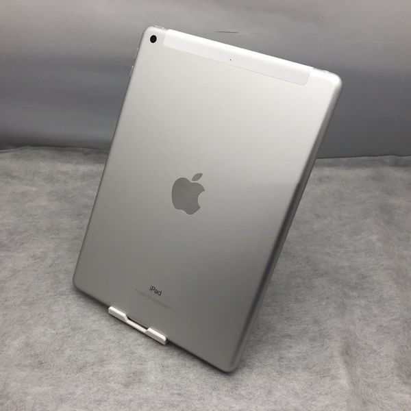 APPLE 〔中古〕iPad (第5世代) Wi-Fi+Cellular 32GB シルバー