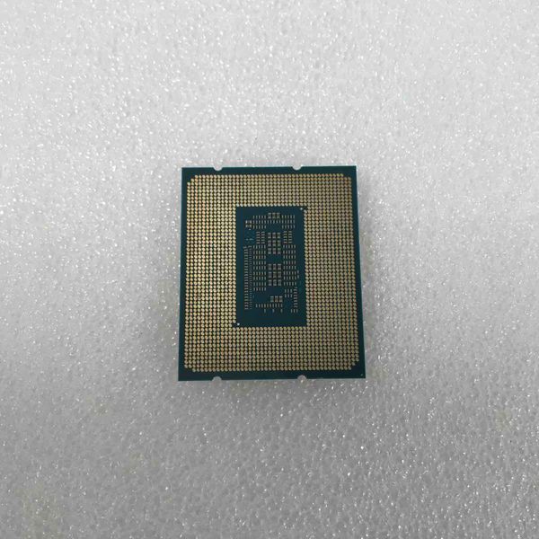 Intel 〔中古〕インテル® Core™ i7-12700K プロセッサー BOX