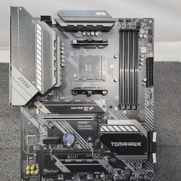 MSI MAG B550 TOMAHAWK マザーボード ジャンク MSI B550 TOMAHAWK マザーボード ジャンク品