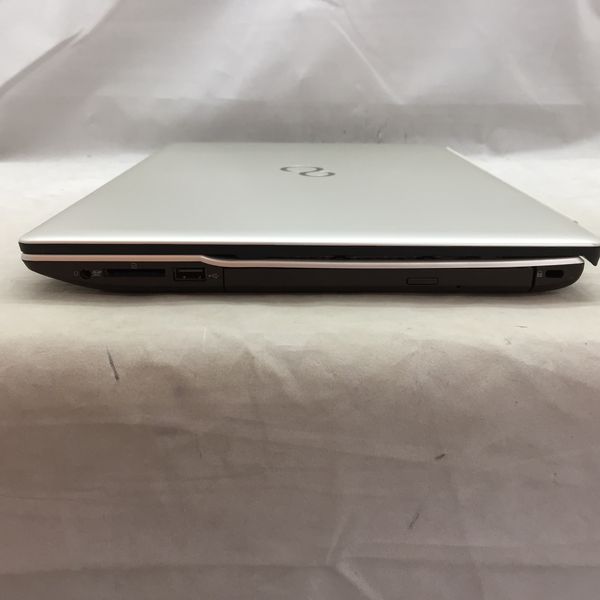 FUJITSU 〔中古〕FMVA56E2G Core i7-10510U プロセッサー/8GB