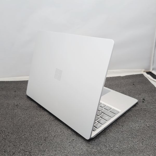 Microsoft 〔中古〕Surface Laptop Go 12.4インチ THH-00020 プラチナ 