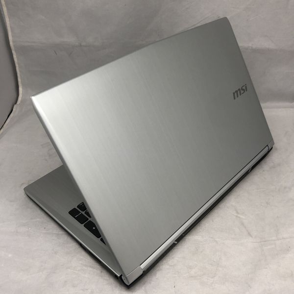 MSI MSI ノートPC PL62 7RC 〔中古〕PL62 7RC-002 Intel® Core™