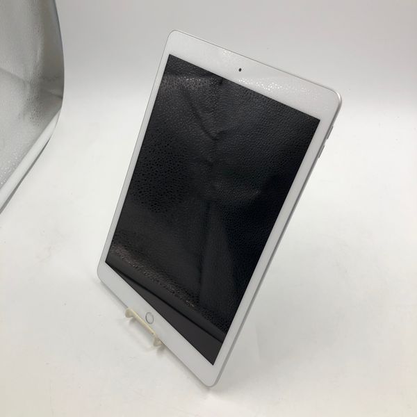 APPLE 〔中古〕iPad (第8世代) Wi-Fiモデル 128GB シルバー APPLE 〔中古〕iPad (第8世代) Wi-Fiモデル 128GB シルバー