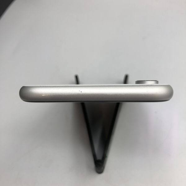APPLE 〔中古〕iPhone XR 64GB ホワイト MT032J/A docomo対応 SIM