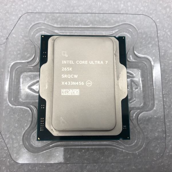 Intel 〔中古〕インテル® Core™ Ultra 7 プロセッサー 265K BOX