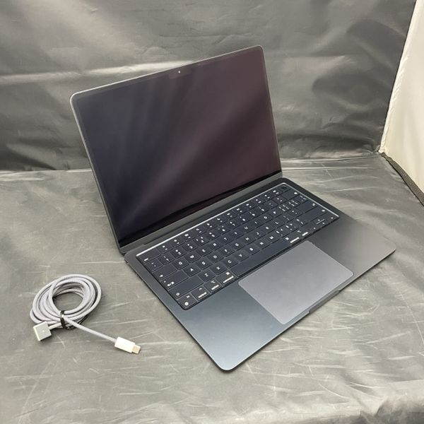 MacBook Air M2 シルバー 8GB 256GB SSD 中古美品 APPLE 〔中古〕MacBook Air (M2, 2022) Apple M2/8GB/SSD 256GB