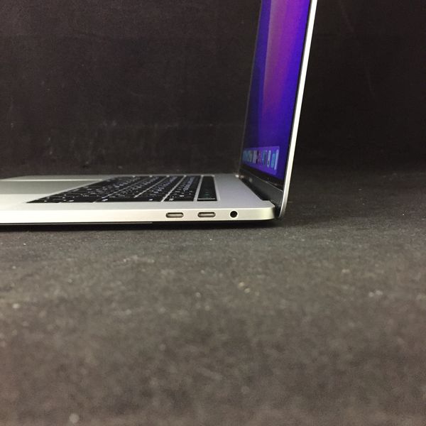 MacBookPro 15インチ 2016 メモリ16GB 256GB シルバー MacBook Pro 15 インチ (2016) シルバー - Core i7 2.6 GHZ - SSD
