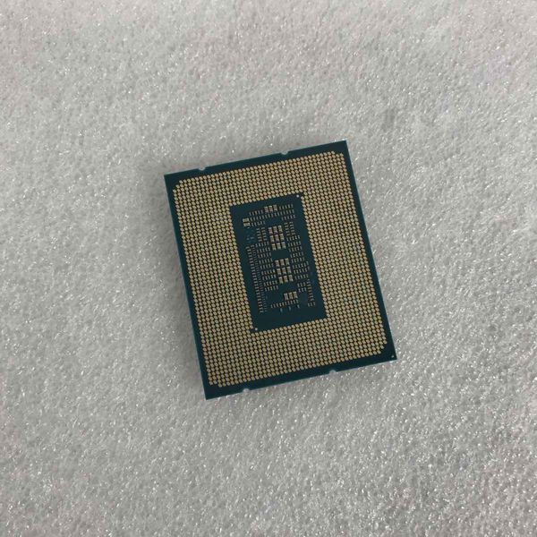 Intel 〔中古〕インテル® Core™ i7-12700KF プロセッサー Bulk（中古