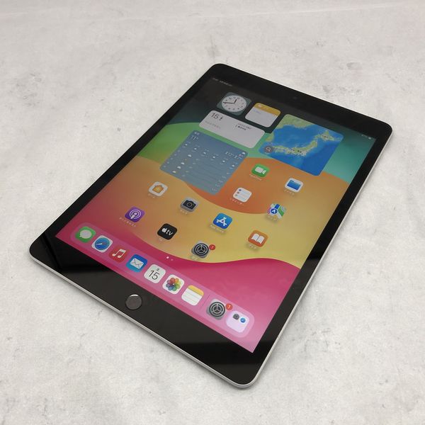 APPLE 〔中古〕iPad (第9世代) 64GB シルバー MK493J/A docomo（中古
