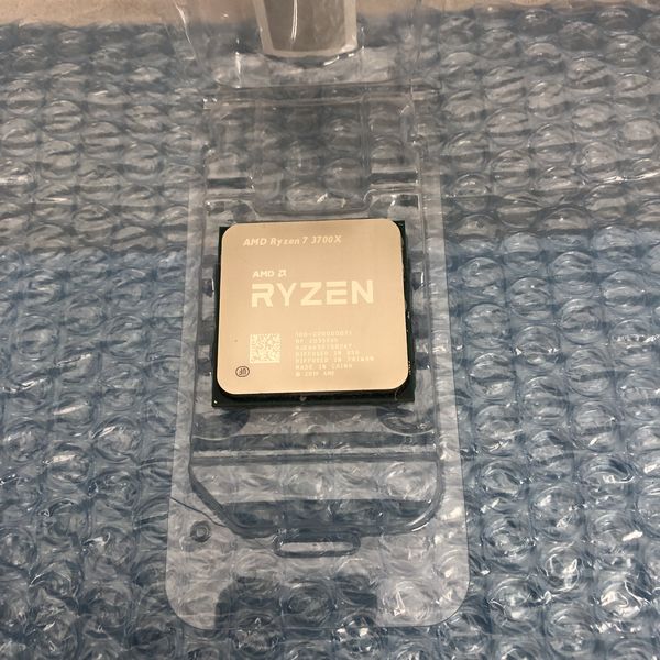AMD - ryzen7 3700x 中古 本体のみ動作品 AMD Ryzen 7 3700X 新品¥31,500 中古¥10,000 | 新品・中古の