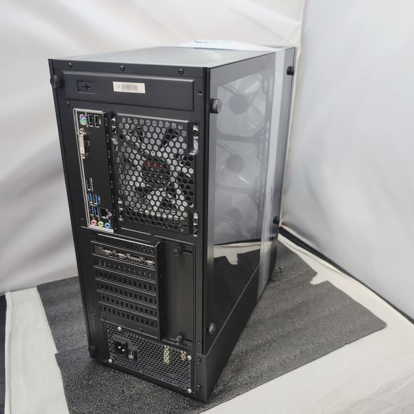ノーブランド 〔中古〕自作PC インテル® Core™ i7 プロセッサー 9700 ノーブランド 〔中古〕自作PC インテル® Core™ i7 プロセッサー 9700
