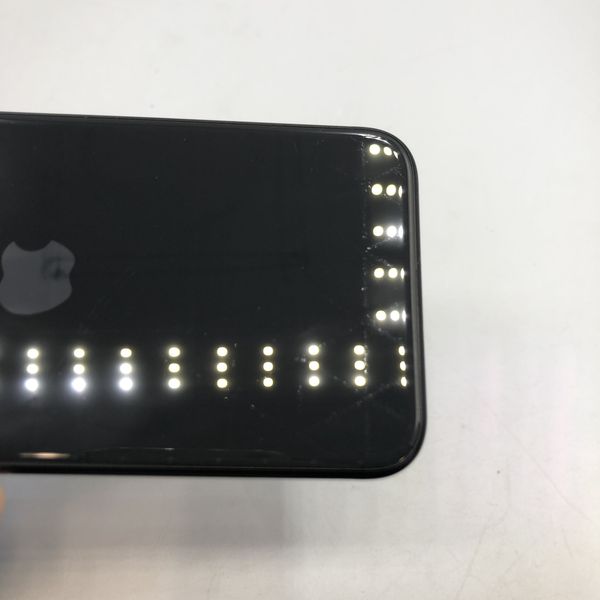 APPLE 〔中古〕iPhoneSE(第2世代)新 64GB ブラック MHGP3J/A au APPLE 〔中古〕iPhoneSE(第2世代)新 64GB ブラック MHGP3J/A au