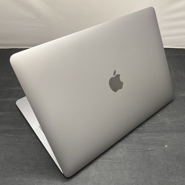 中古 MacBook Pro 2020 M1チップ 中古 MacBook Pro 2020 M1チップ