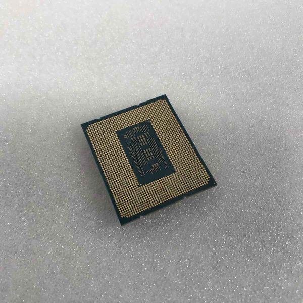 Intel 〔中古〕インテル® Core™ i5 プロセッサー 14500T Bulk（中古