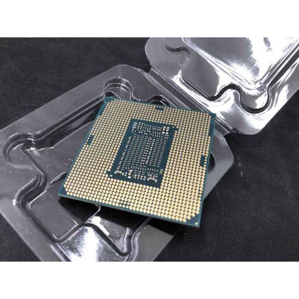 Intel 〔中古〕インテル® Core™ i7 プロセッサー 8700 BOX（中古保証1
