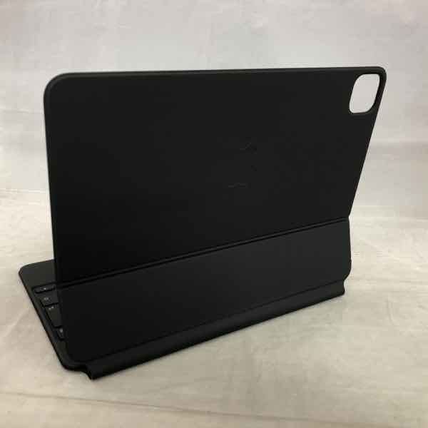 中古美品☆Apple iPadPro用 マジックキーボード MXQT2J/A APPLE 〔中古〕11インチiPad Pro(第2世代)用 Magic Keyboard