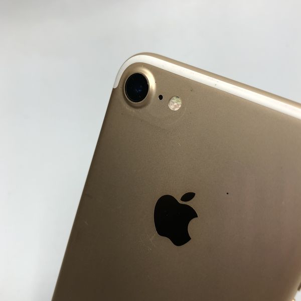 Apple - iPhone7 本体  128G ゴールド　MNCM2JA Apple iPhone 7 128GB au [ゴールド] 価格比較 - 価格.com