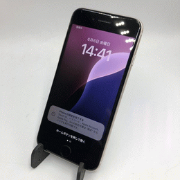 〔中古〕iPhoneSE(第3世代) 64GB スターライト MMYD3J/A au版 SIMフリー(中古保証1ヶ月間)