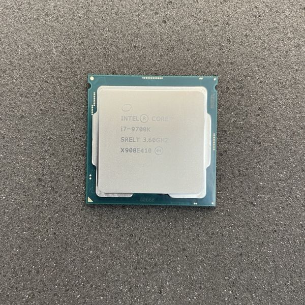 Intel 〔中古〕インテル® Core™ i7 プロセッサー 9700K Bulk（中古保証