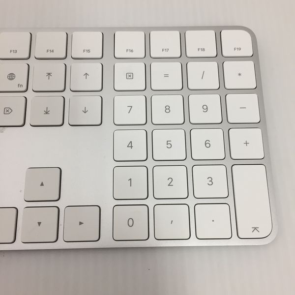 Apple magic keyboard MK2C3J/A キーボード APPLE 〔中古〕Magic Keyboard テンキー付キ (JIS) MK2C3J/A