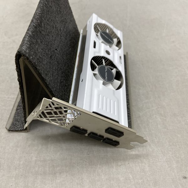 玄人志向 〔中古〕GK-RTX3050-E6GB/WHITE/LP（中古保証1ヶ月間