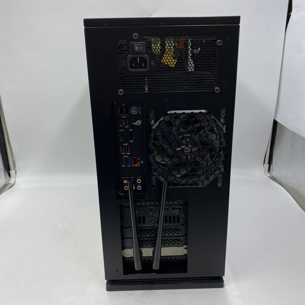 自作ゲーミングPC/Core i7-9700/16GB/RTX2070 ノーブランド 〔中古〕自作PC インテル® Core™ i7 プロセッサー