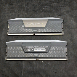 Corsair 〔中古〕デスクトップメモリ/64GB（32GB×2枚）DDR4 3200