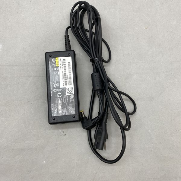 Fujitsu i5-1145G7/8GB/256GB SSD充電器付き FUJITSU 〔中古〕A579B/858 Core i5 プロセッサー 8365U/8GB