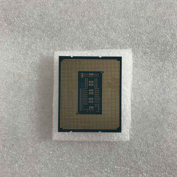 Intel 〔中古〕インテル® Core™ i7-13700F プロセッサー Bulk