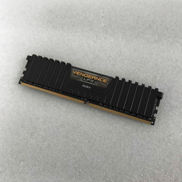 CMK32GX4M2A2666C16【中古 メモリ 32GB】 Corsair 〔中古〕CMK32GX4M2A2666C16（中古1ヶ月保証