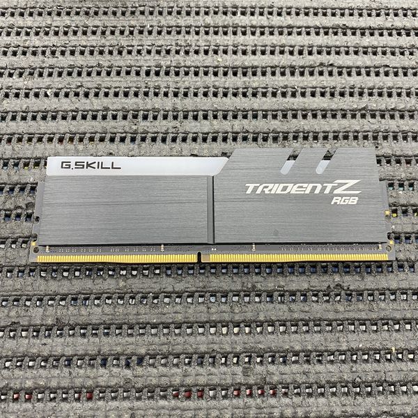 ノーブランド 〔中古〕288pin DDR4 3200 PC4-25600 16GB for
