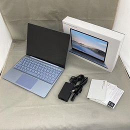 【Surface Laptop go3】12.4インチプラチナ 本体 充電器付き Surface Laptop Go 3を購入(12.4 インチ、タッチスクリーン、i5