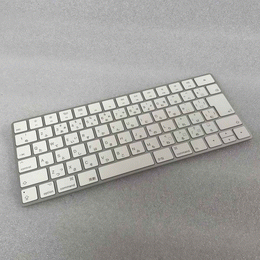 APPLE 〔中古〕Magic Trackpad MK2D3ZA/A ホワイト（中古保証1ヶ月間