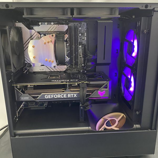ノーブランド 〔中古〕自作PC(i7-13700F RTX4070Ti) インテル® Core